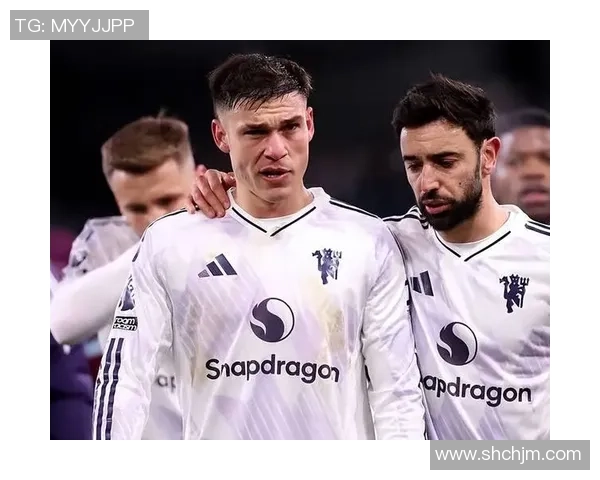 曼联中场补强方案曝光，冬窗按兵不动，明夏全力反击，两大方针浮出水面